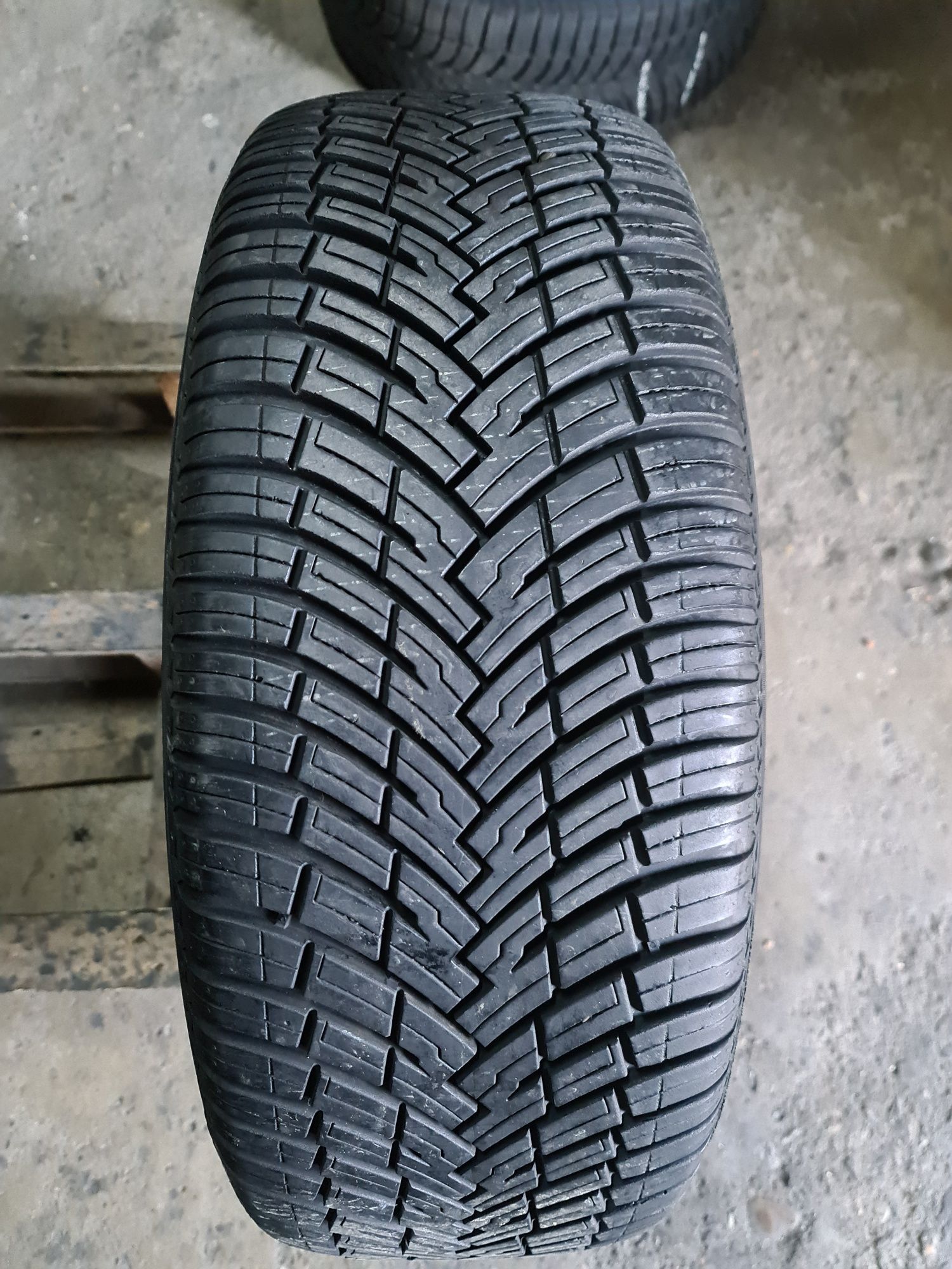 1 anvelopa allseason 235 60 18 Pirelli 2022 8.5mm