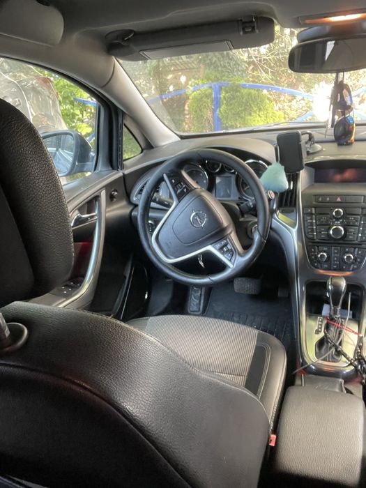 Opel astra j automata 2.0 cdi distributie  recenta schimbata