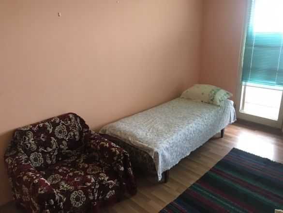 Дава се под наем Едностаен апартамент в Бургас, Меден рудник - зона А - 45 кв.м за 51 € - Снимка #2