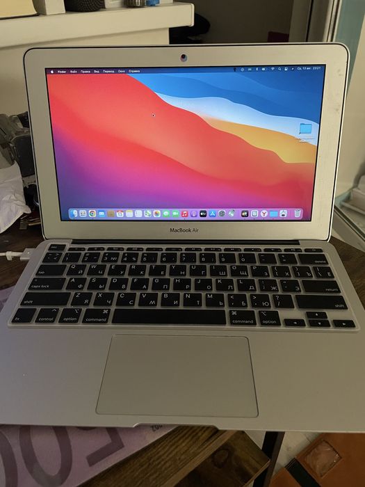 Продам macbook air 13 2013
