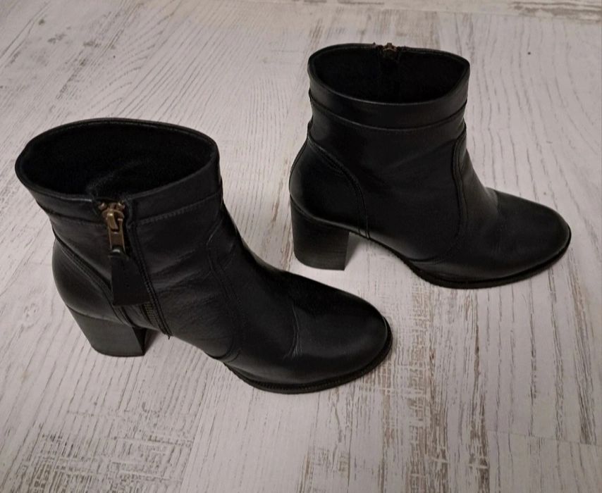 Ghete din piele Bueno Istanbul