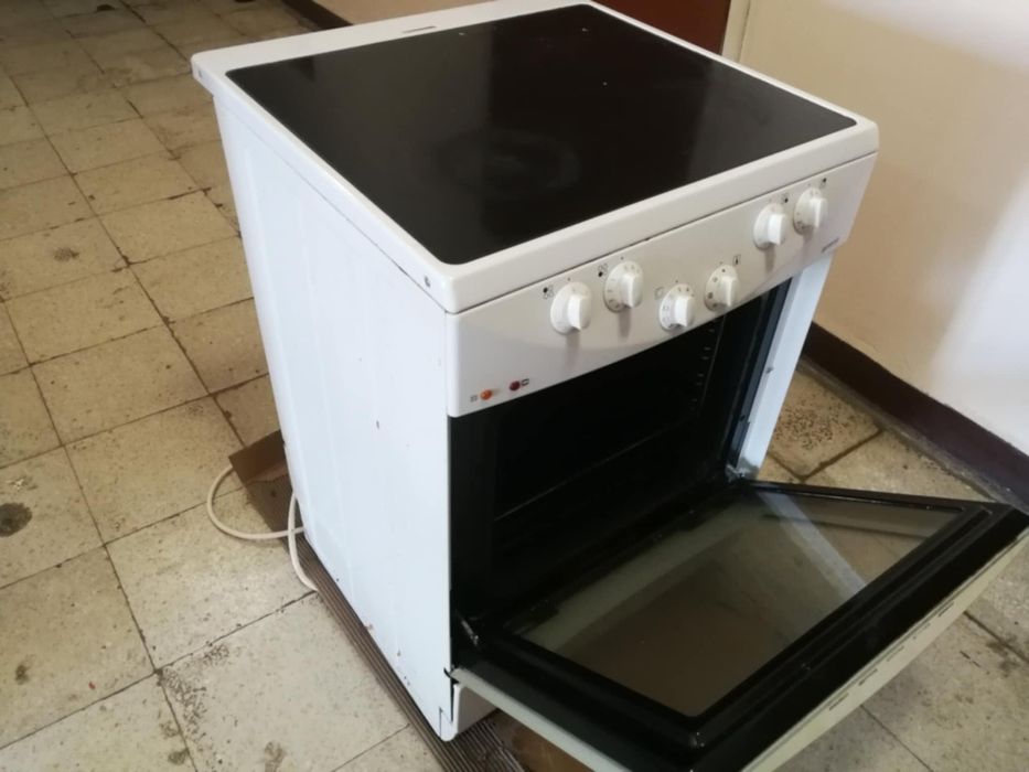 Готварска печка GORENJE (EC-7705W / EC-67120BW)