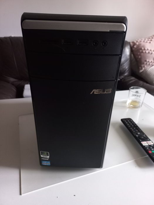 Carcasa Asus cu sursa si dvd rw plus cooler