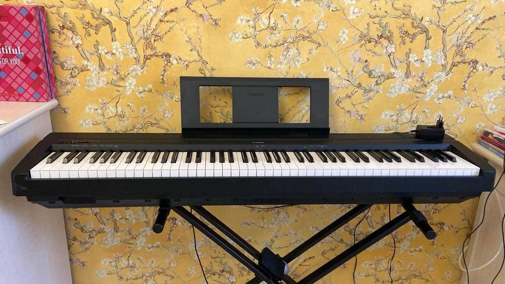 Продаётся пианино цифровое