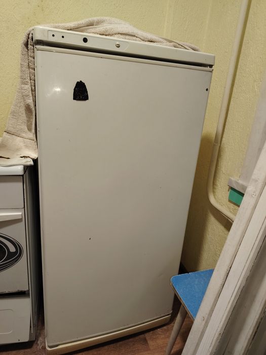 Продам холодильник 30000