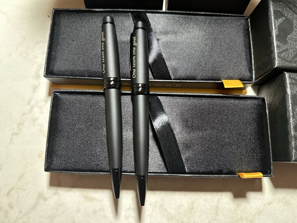 Продавам химикалки Ролер CROSS BaIley Matte - Black