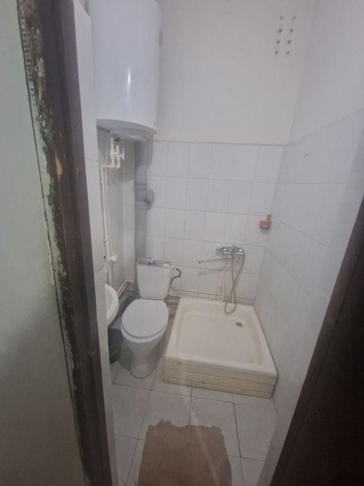 1 xonalik katta kvadratli uy sotiladi