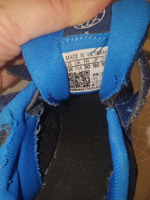 Adidasi marimea 30