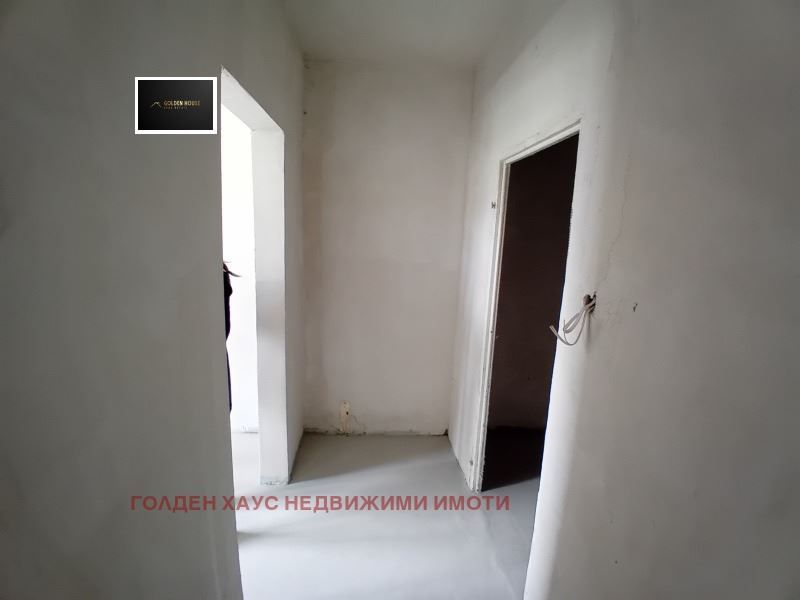 Продава се Двустаен апартамент в Перник, Изток - 64 кв.м за 770 €/кв.м - Снимка #10