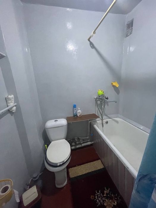 Arenda ibinsino 1*2 xona qilingan 300$
Шайхонтахур район 
Ибн Сино