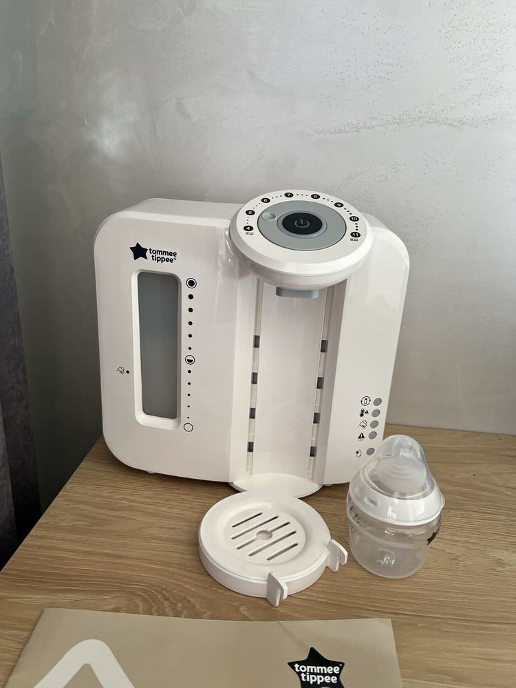 Tommee Tippee Perfect Prep уред за адаптирано мляко за бебета