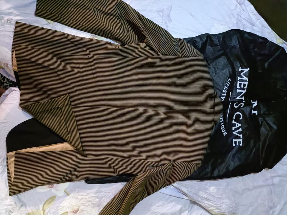 Men’s Cave Sacou si Vesta