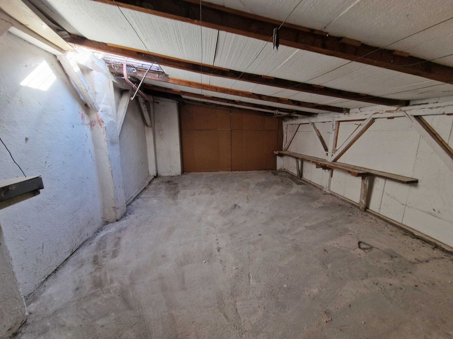 Vanzare vila D+P+E 125.7 mp gata de renovare- Vatra Luminoasa