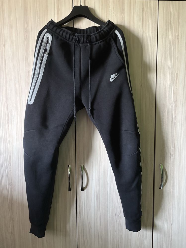 Nike Tech fleece - рядък