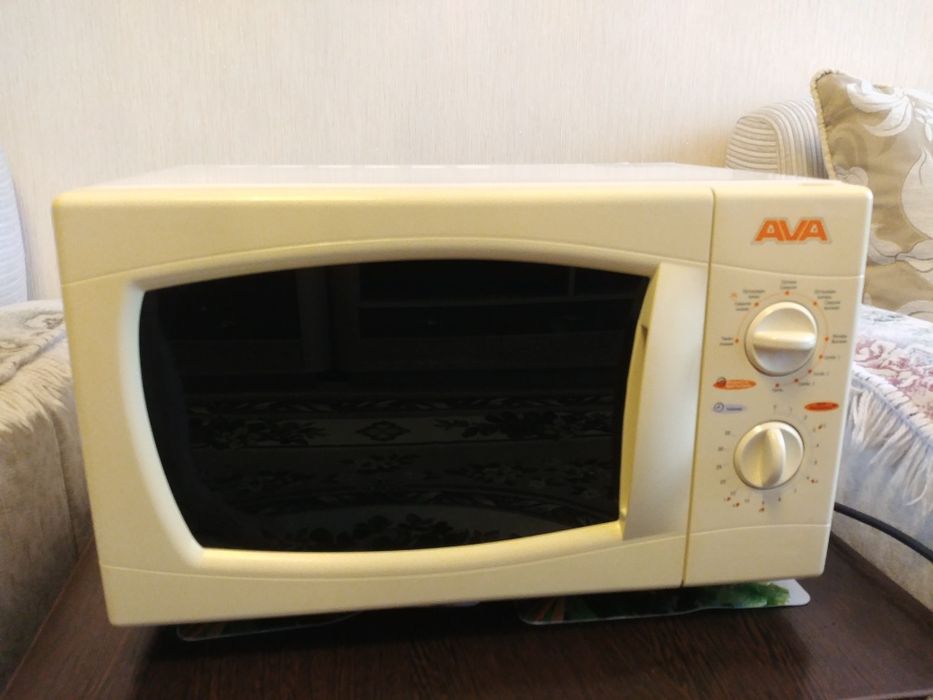 Продам Микроволновку AVA с грилем  в отл.сост новая.