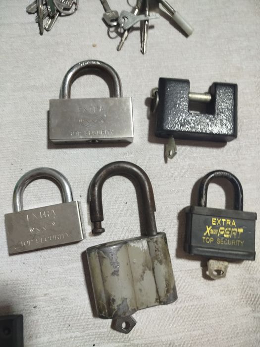 Замки разные,рабочие  с ключами,