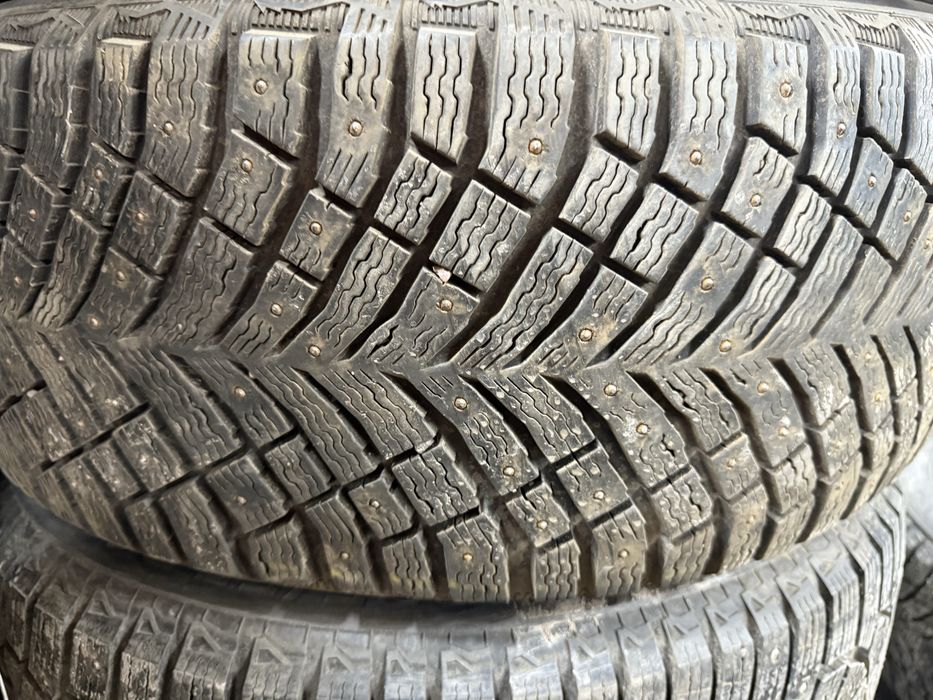 235/55R18мишлен шипованные