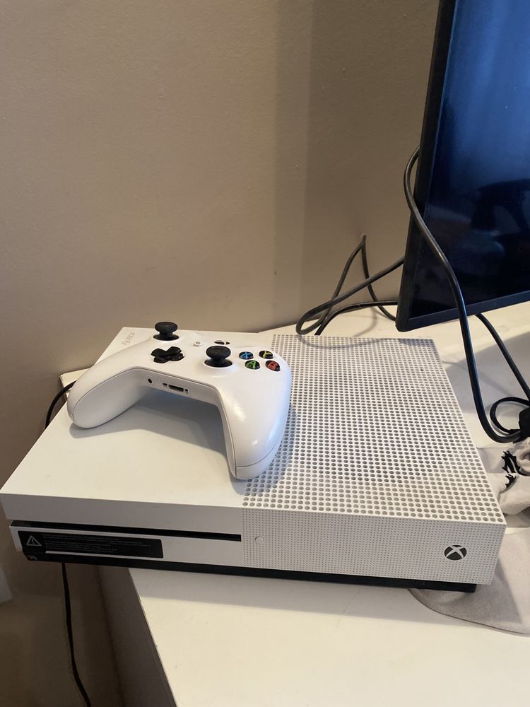 Конзола Xbox one