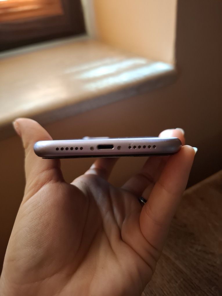 iPhone 11  64 GB , лилав