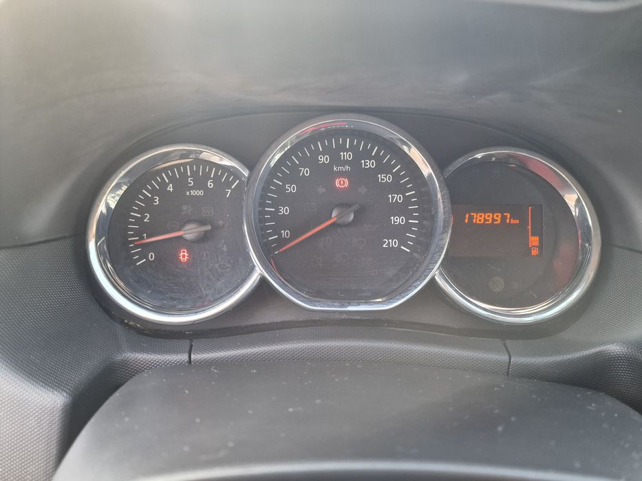 Dacia Duster 4x2 motor 1.5 diesel 110 cp an 2017