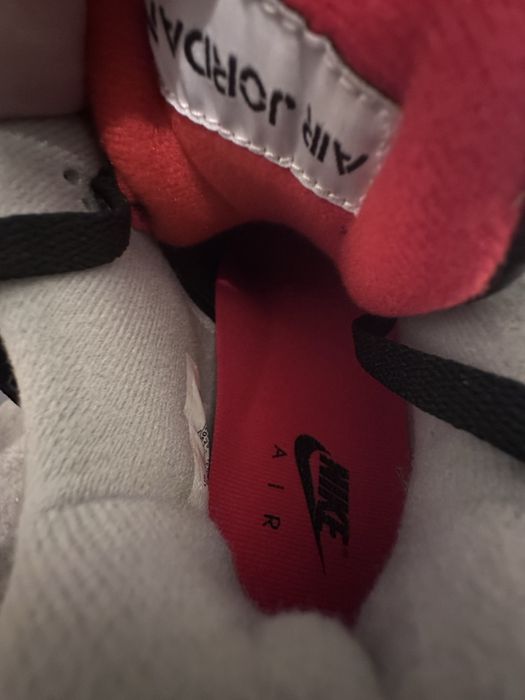 Jordan 4 Reimagined - Size 40 , 41 , 43