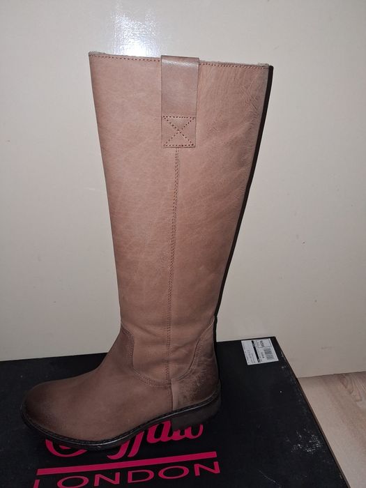 Нови ботуши buffalo London