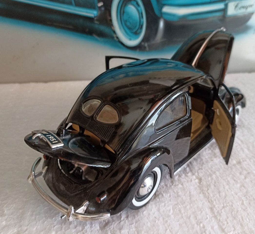 Volkswagen Sedan 1951 macheta auto la scara 1:18, maisto