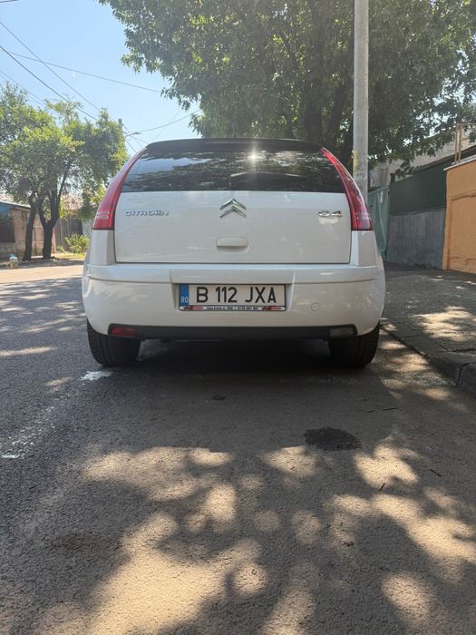 Vând Citroen C4.