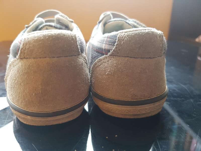 Маратонки 27 номер, НАМАЛЕНО !