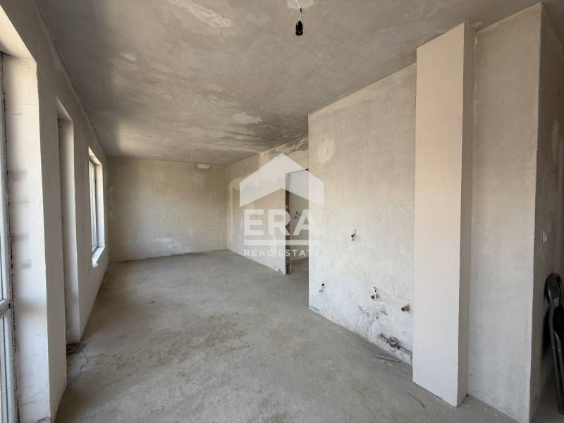 Продава се Двустаен апартамент в Варна, Трошево - 50 кв.м за 2300 €/кв.м - Снимка #2