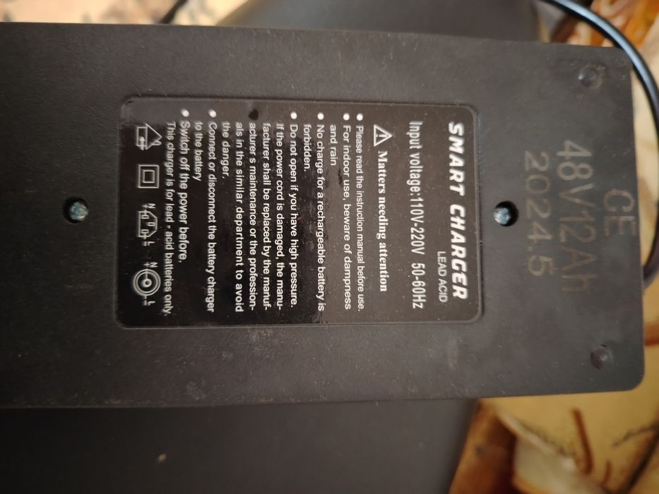 Продам   б/у  СКУТЕР фирмы Леопард аккумолятор заряжается  электричест