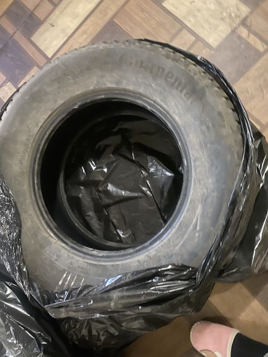 Зимняя шипованная резина continental icecontact 3