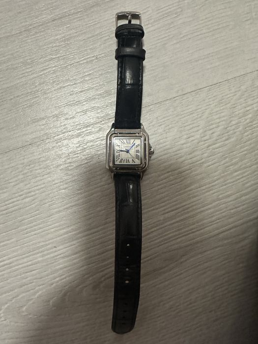 Часовник Cartier класически модел