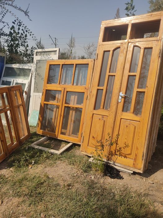 Лакланган чиройли эшик ромлар срочно сотилади