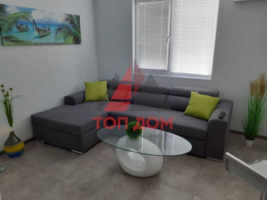 Дава се под наем Тристаен апартамент в Варна, Център - 80 кв.м за 714 € - Снимка #1