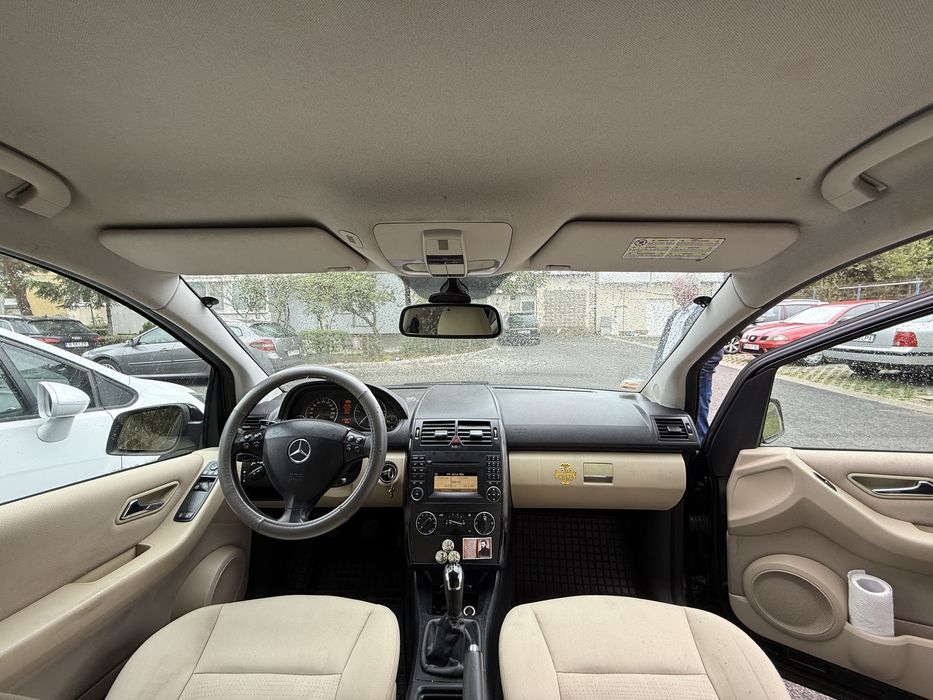 Mercedes benz A Class 2009 Manuala
