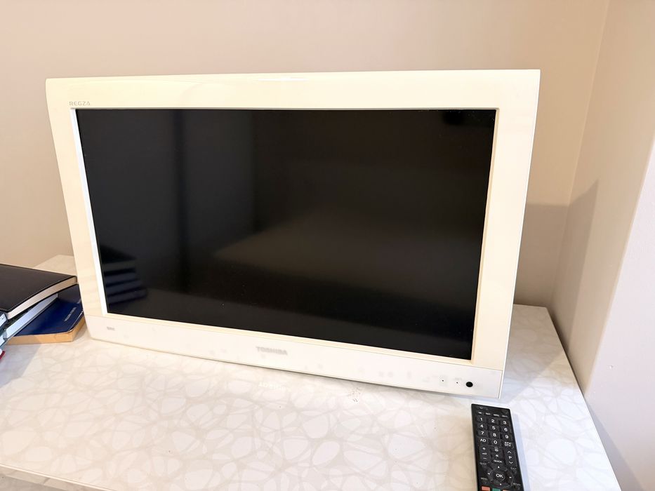 Телевизор Toshiba 32 инча