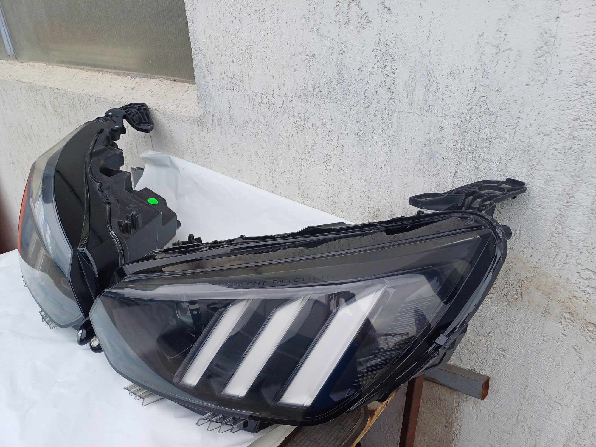 Оригинални фарове, Valeo, Full led PEUGEOT 208, 2008 (2021г)