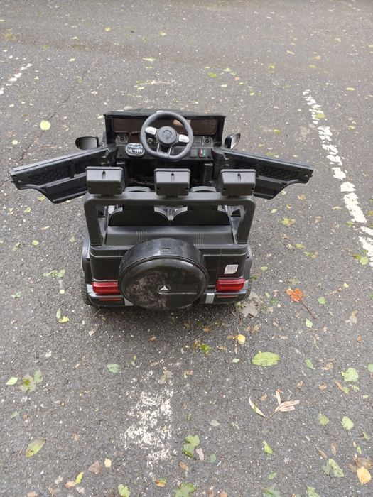 Mașinuța electrica 4x4 cu telecomanda