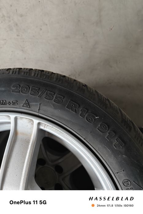 Алуминиеви джанти с със зимни гуми 205/55/16