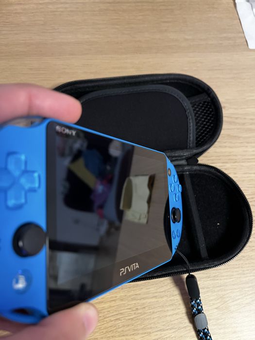 PS Vita Slim Aqua Blue – ediție Japonia, baterie ca nouă, modată