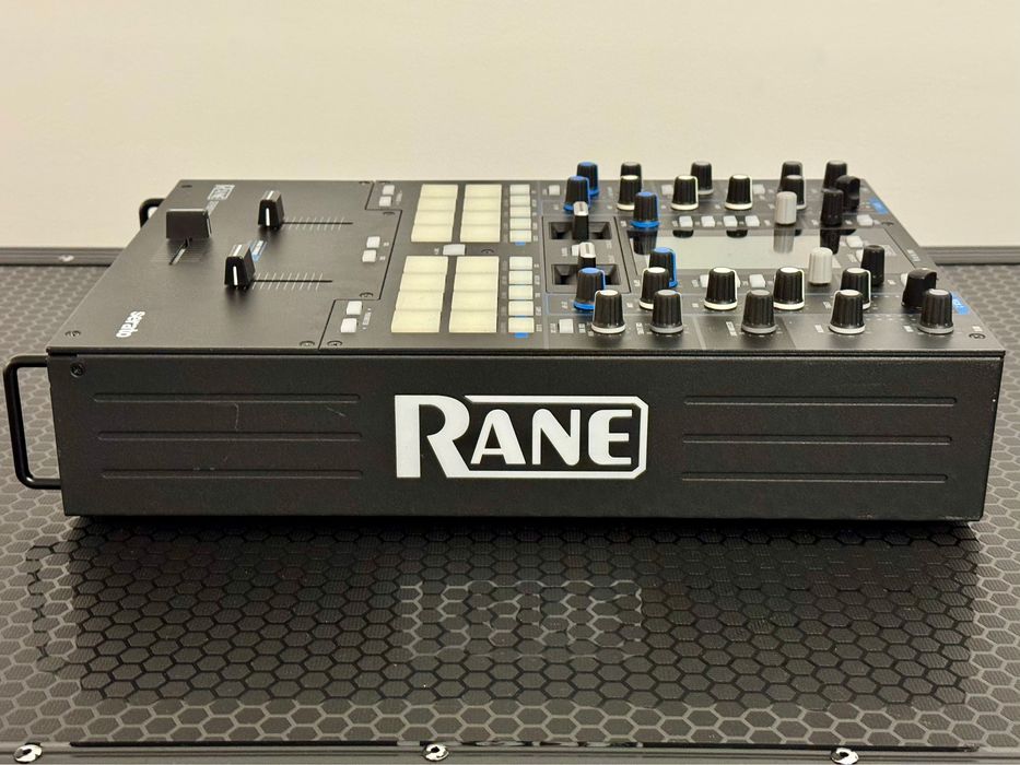 Vând mixer DJ Rane Seventy-Two