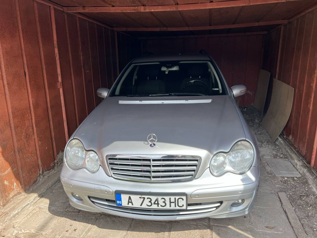 Mercedes-Benz C 220