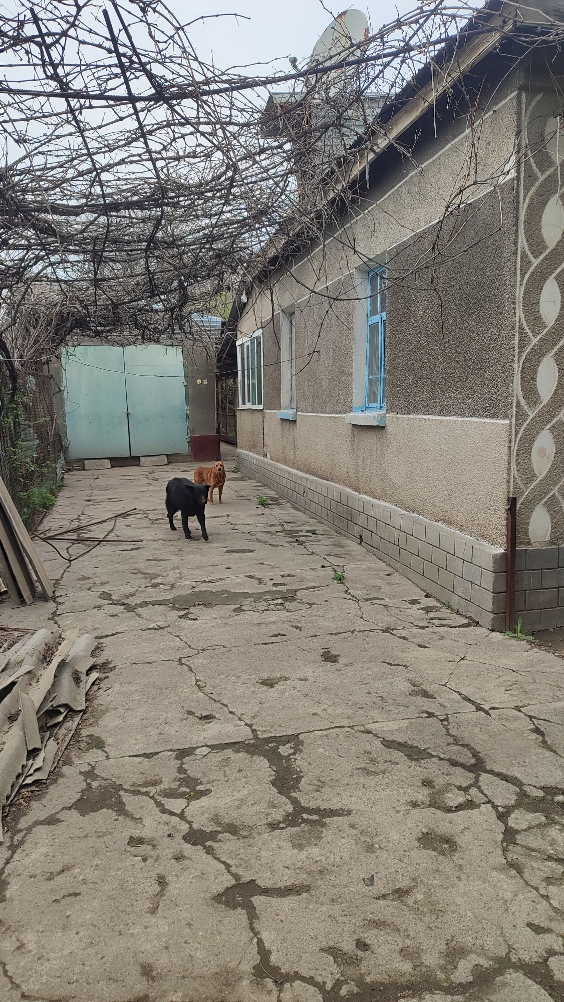 Продается дом По ул. Сайрамская. Вдоль дороги