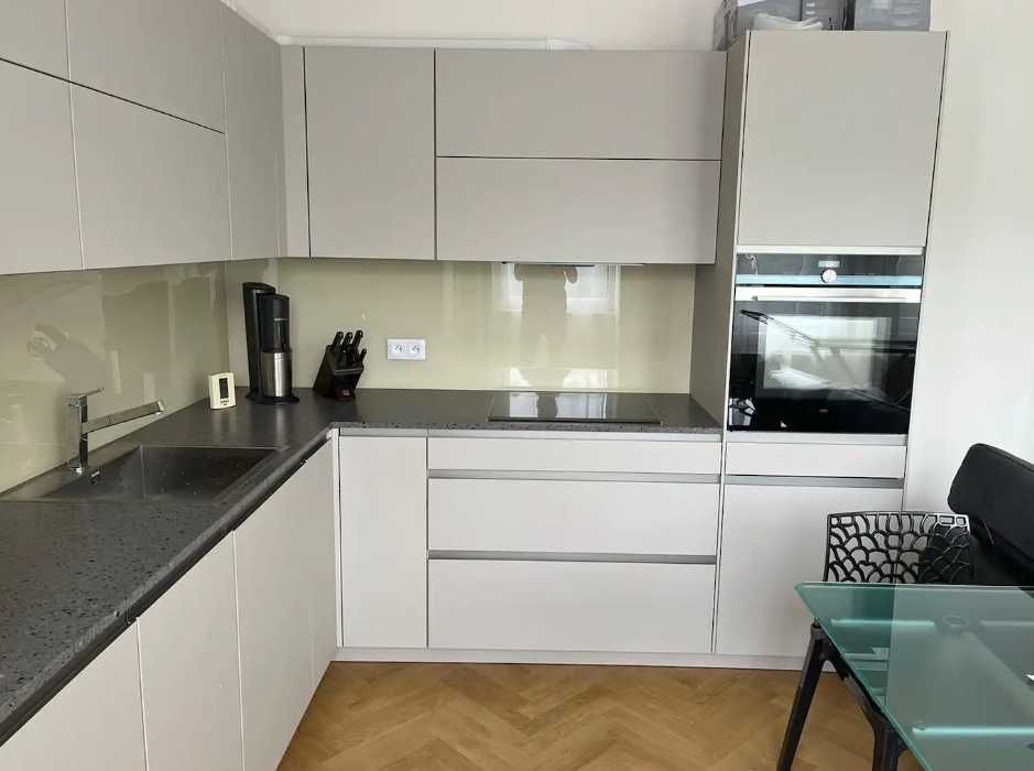 Дава се под наем Тристаен апартамент в Пловдив, Център - 96 кв.м за 418.2 € - Снимка #5