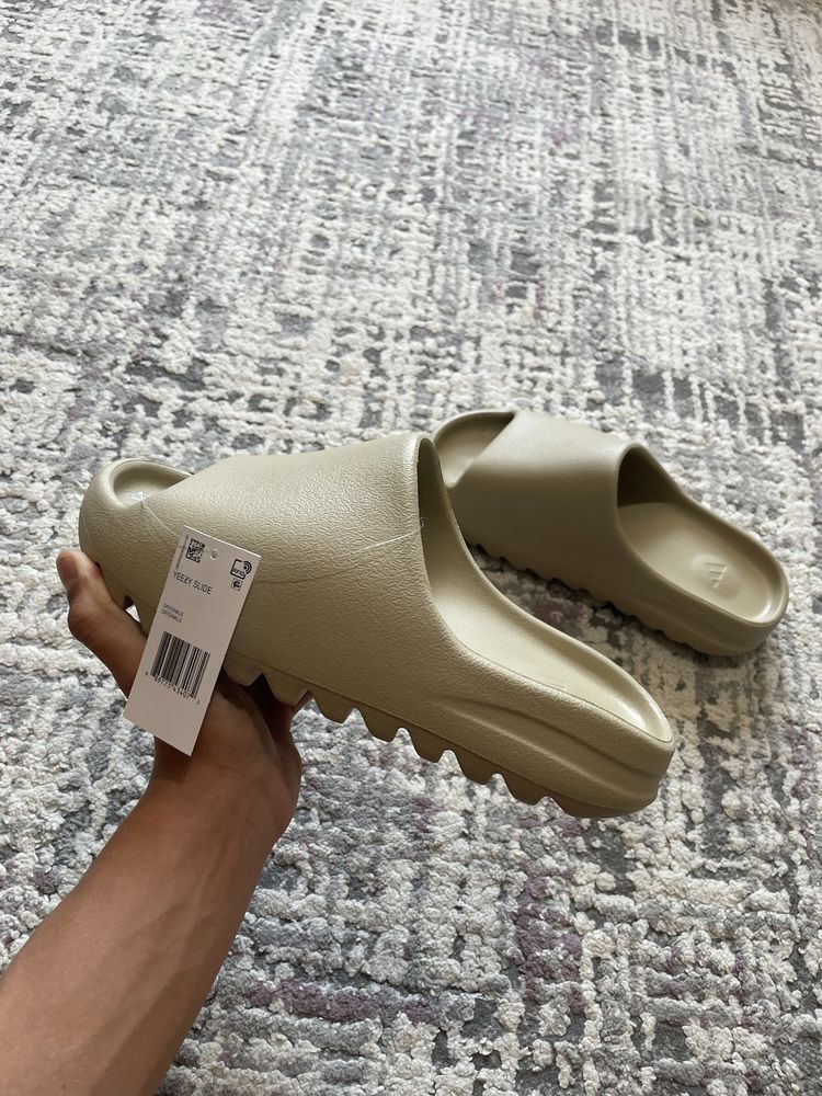 Papuci Yeezy Slides Crem 40-45