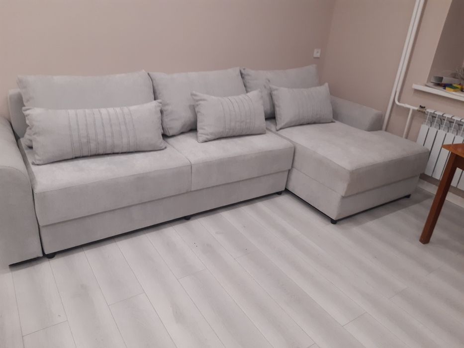 Продам диван угловой