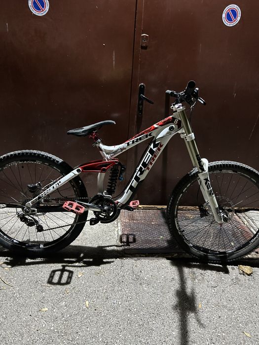 Вилка Rock shox rockshox boxxer 26