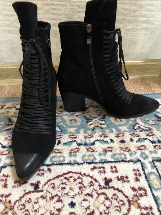 Продам женские осенне-весенние сапоги