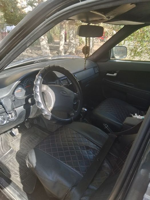 Приора  сотилади